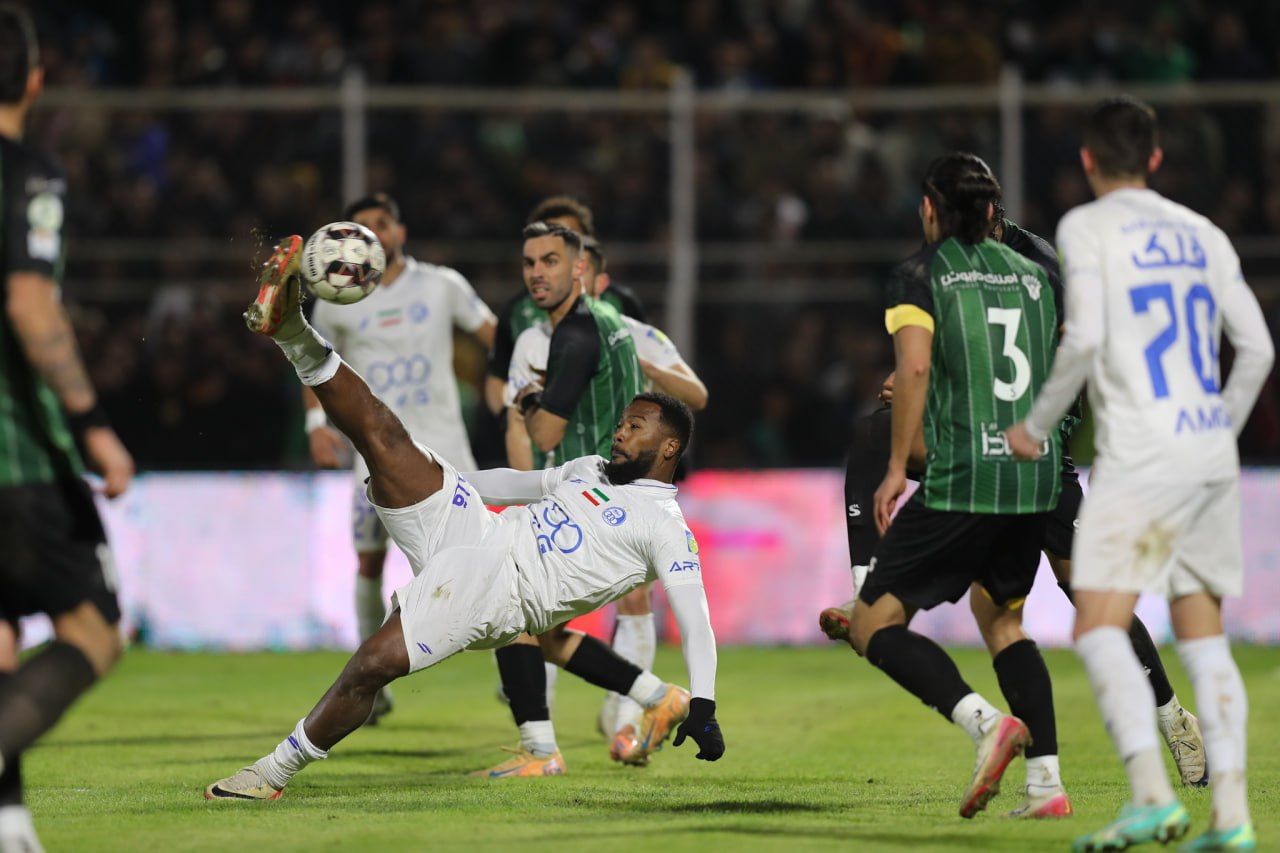 واکنش استقلال به ادعای معاون پیشین باشگاه:نازون در ترکیه و ایران مورد تایید پزشک قرار گرفت