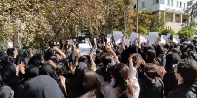 دعوات للنزول إلى الشوارع ومواصلة الاحتجاجات بمختلف مدن إيران في ذكری أربعين قتلى الانتفاضة