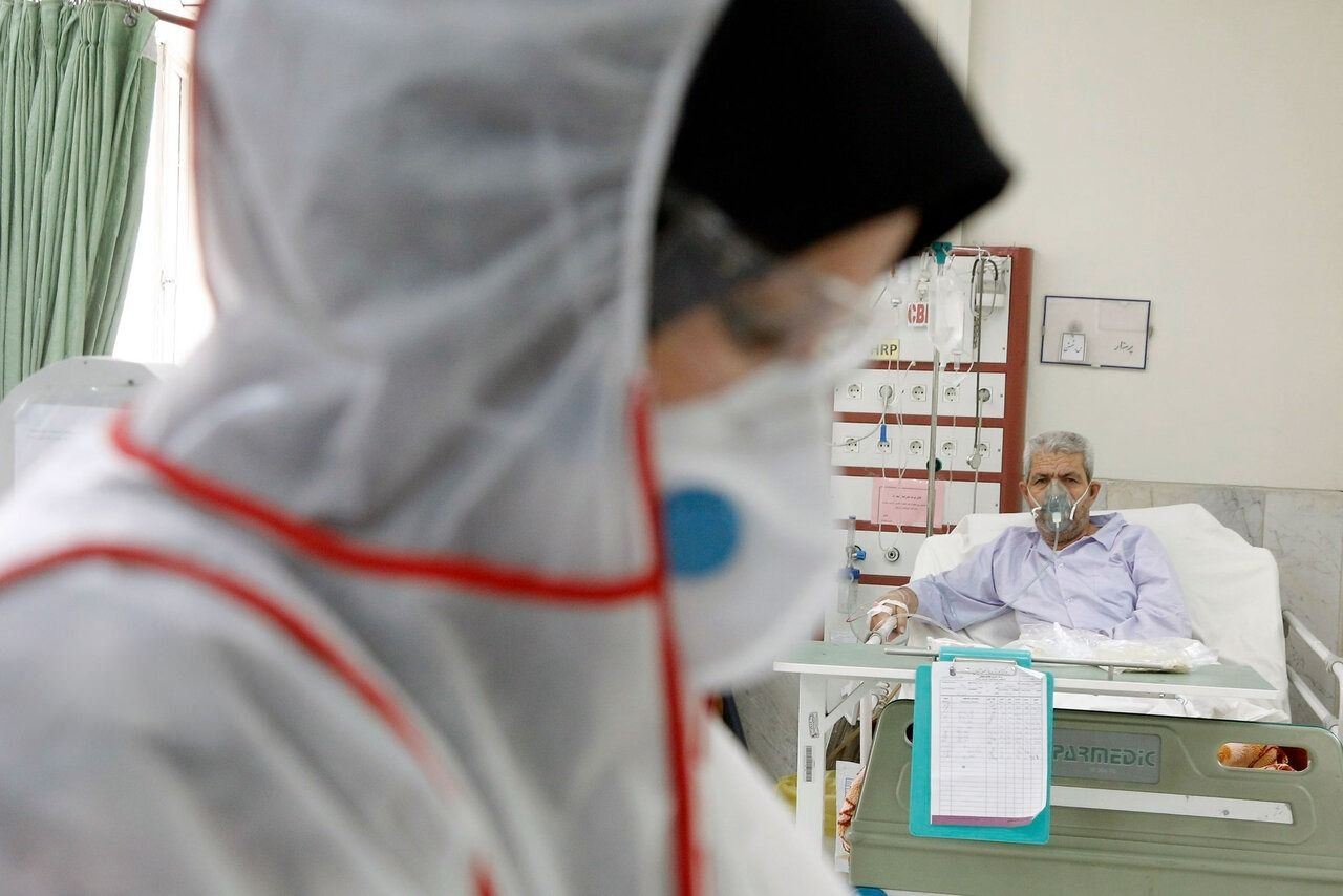 نگرانی از افزایش موارد ابتلا به آنفلوآنزا و کرونا در ایران در پی کمبود واکسن