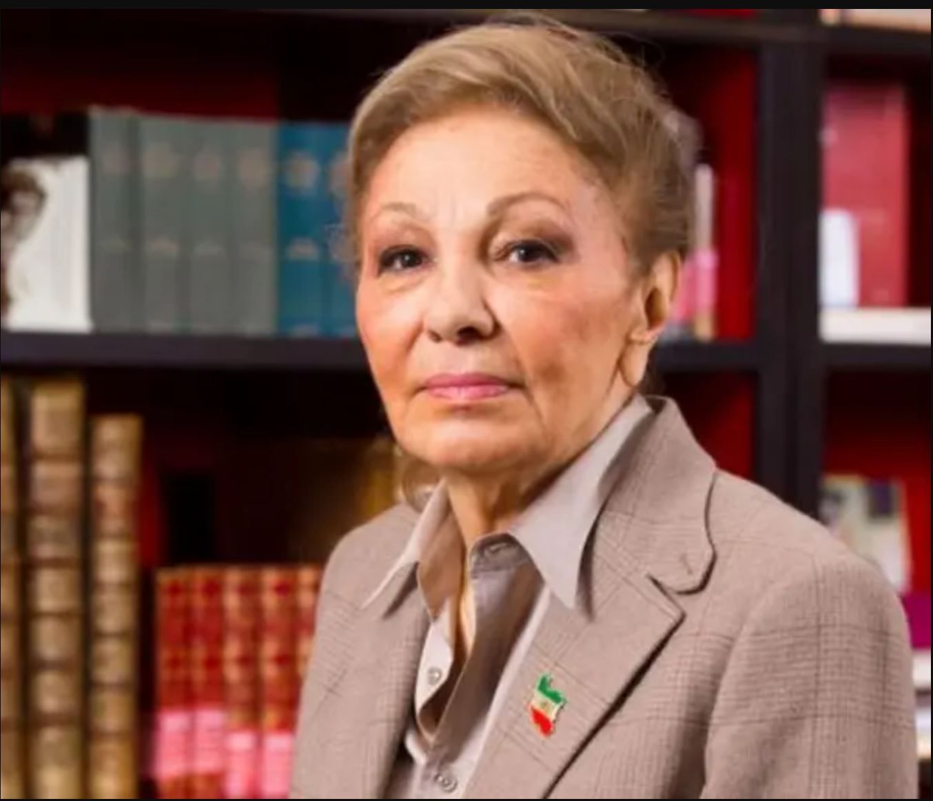 زوجة شاه إيران السابق: شجاعة الرجال والنساء الإيرانيين أقوى من الظالمين