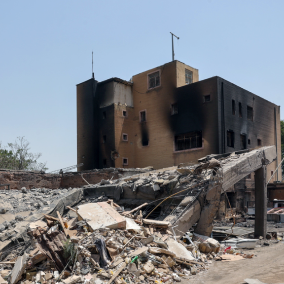 ساختمان بهداری اوین