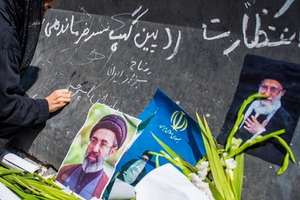 نیویورکتایمز: مجتبی خامنهای تمایل بیشتری به ساخت سلاح هستهای نشان میدهد