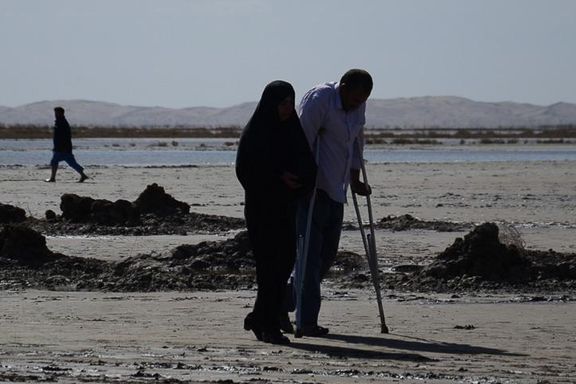 روزنامه اعتماد: فعالیت معادن حاشیه تالاب گاوخونی موجب افزایش انواع سرطان در منطقه شده است