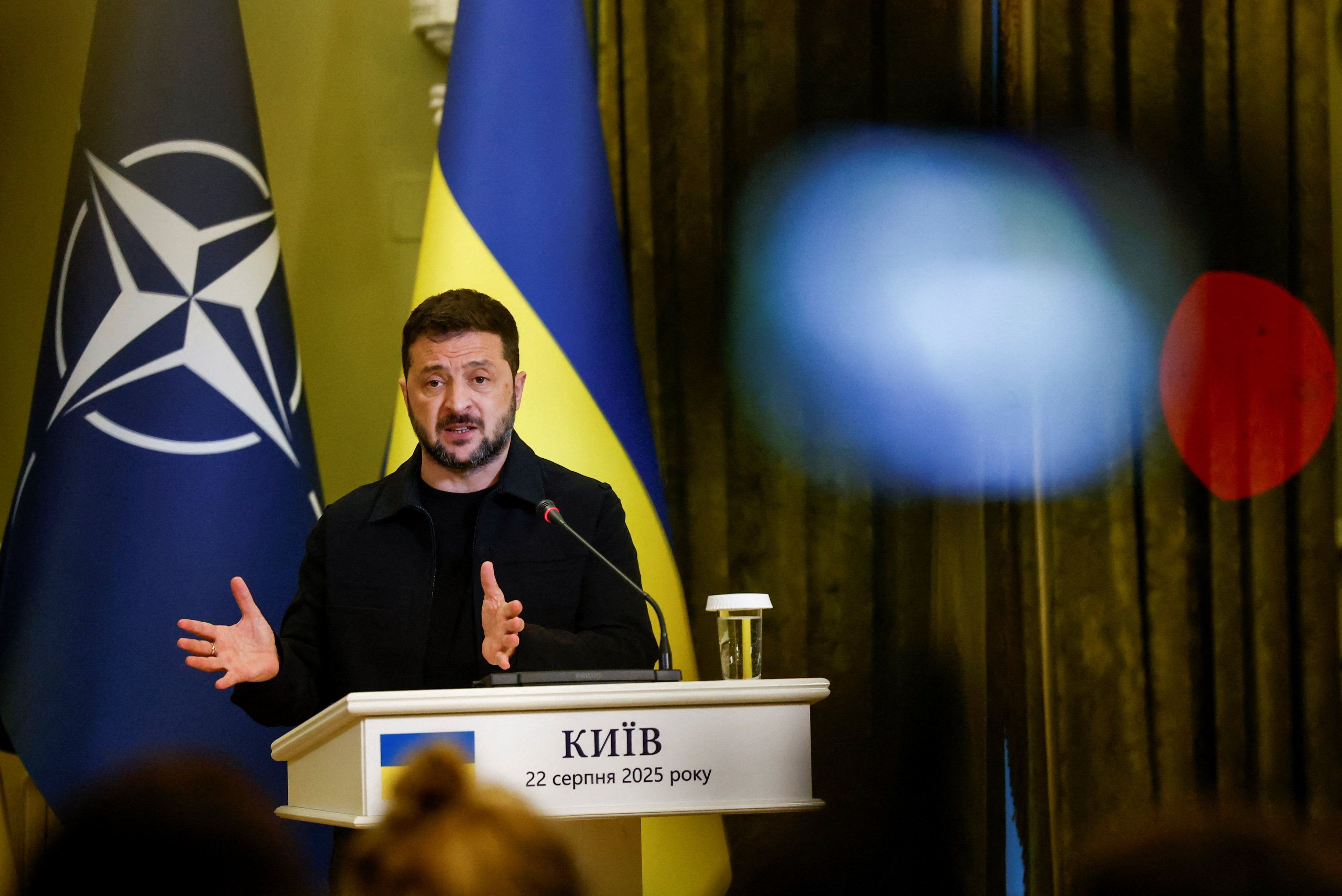 زلنسکی: آماده‌ام در هر قالبی با پوتین دیدار کنم، جنگ اوکراین باید پایان یابد