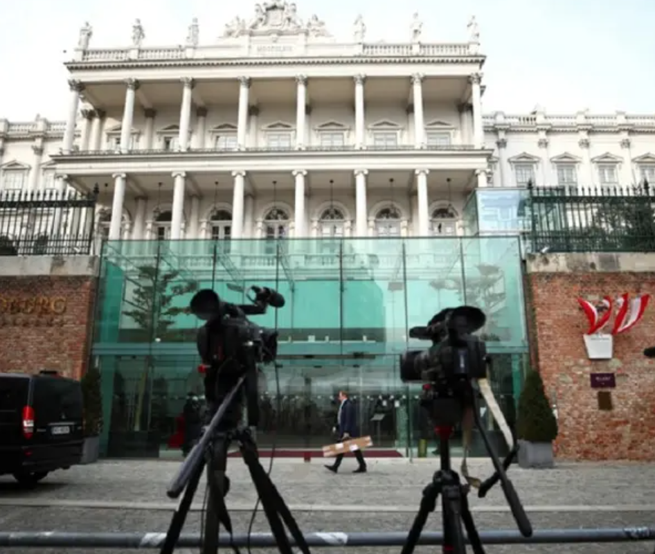 European Diplomat Says Gap Widening Between US, Iran Positions