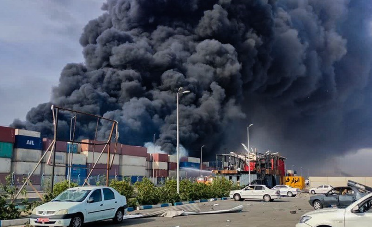 پزشکیان دنبال مقصر انباشت کالا در گمرک می‌گردد؛ دولت مسئول اداره گمرک است