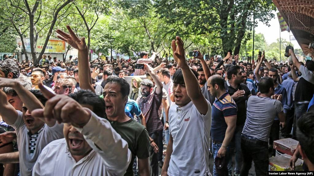 Iranians protesting against the regime, Tehran Bazaar, June 2018