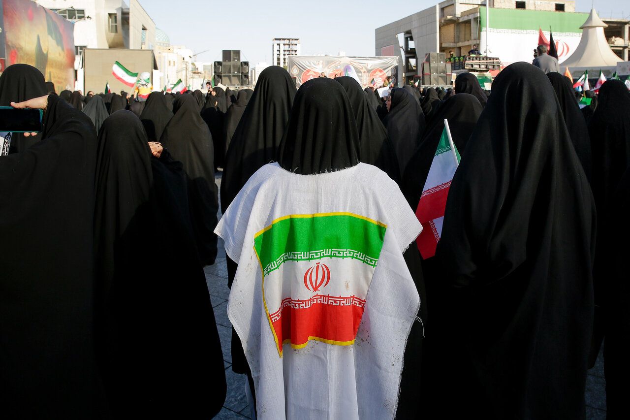 إلغاء تجمع "مرتدي الأكفان" بعد تعليق مباراة لكرة القدم في "مشهد" بإيران