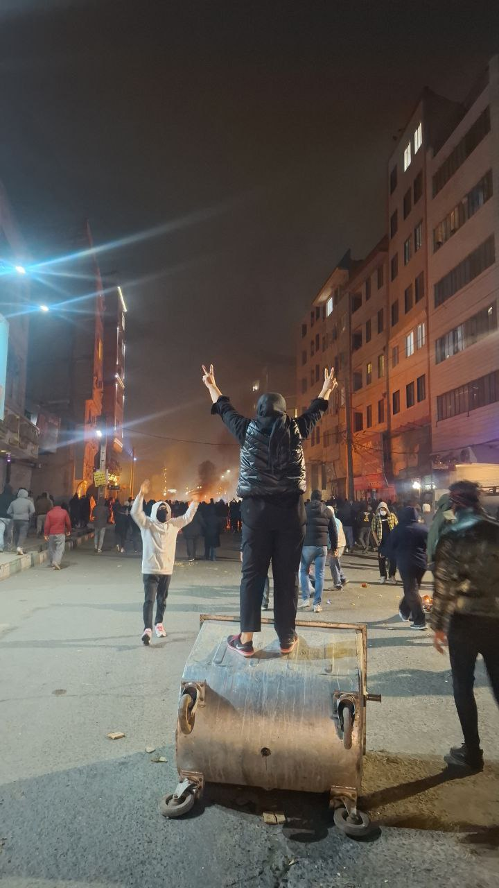 اعتراض پزشکان و وکلای ایرانی-استرالیایی به نظامی‌سازی مراکز درمانی و سرکوب معترضان