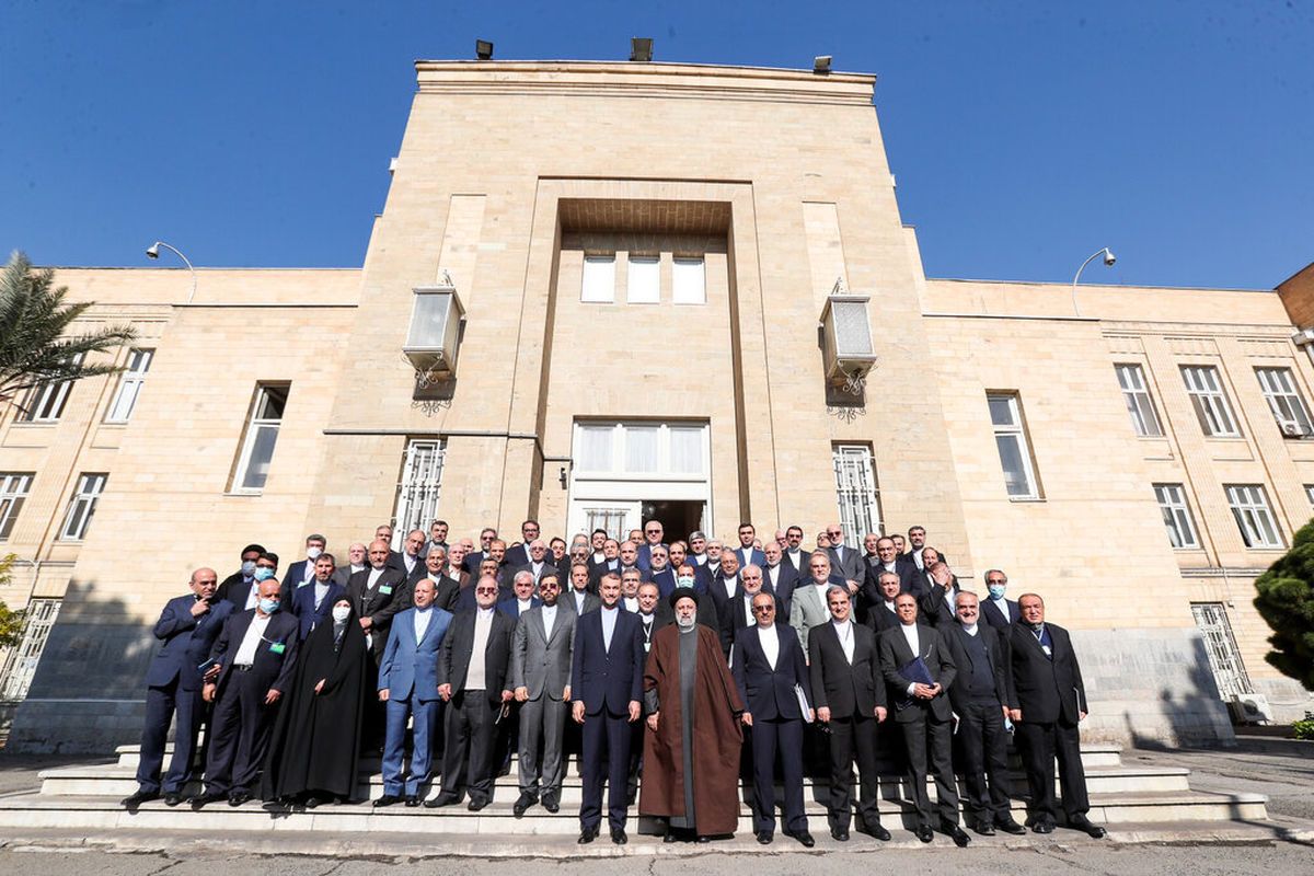 کارزار اینترنتی برای اخراج سفرای جمهوری اسلامی از ۴۰۰ هزار امضا گذشت