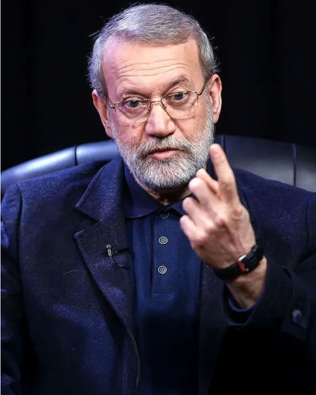 علي لاريجاني: اتصلت بي إسرائيل وأمهلتني 12 ساعة لمغادرة البلاد