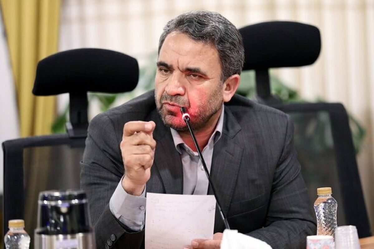 احمد محمودزاده، معاون وزیر آموزش و پرورش: اگر در یک مدرسه ابتدایی پسرانه، تعداد معلمان خانم بیشتر باشد، یک خانم می‌تواند مدیر مدرسه باشد در غیر این صورت مدیر باید آقا باشد