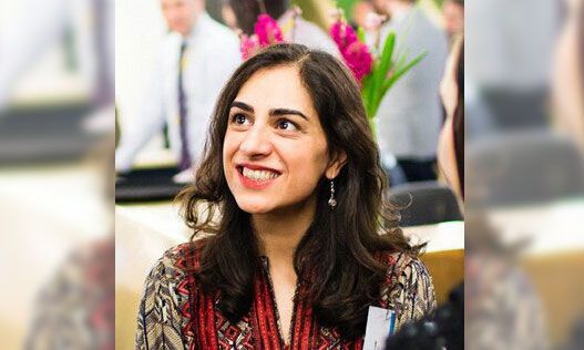 ارس امیری، کارمند شورای فرهنگی بریتانیا که در ایران زندانی بود به بریتانیا برگشت