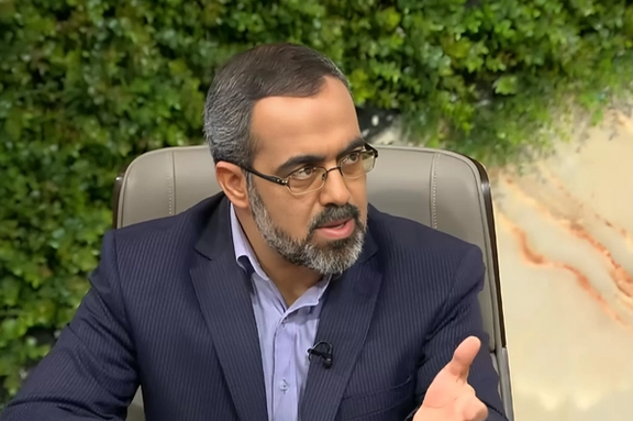 ایزدخواه، نماینده تهران: سلطان سکه را اعدام، اما در مقابل استیضاح وزیر مماشات میکنید