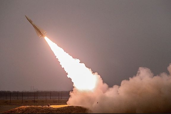 صوت مضادات طائرات جنوبي إيران.. وقائد بالحرس الثوري: سنهاجم مصدر أي هجوم إسرائيلي