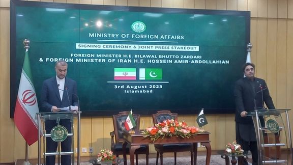 Iran's FM Visits Pakistan To Discuss Regional Issues