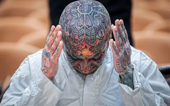 وکیل امیرحسین مقصودلو: تتلو همه واجبات را در زندان انجام داده و توبهاش احراز شده است