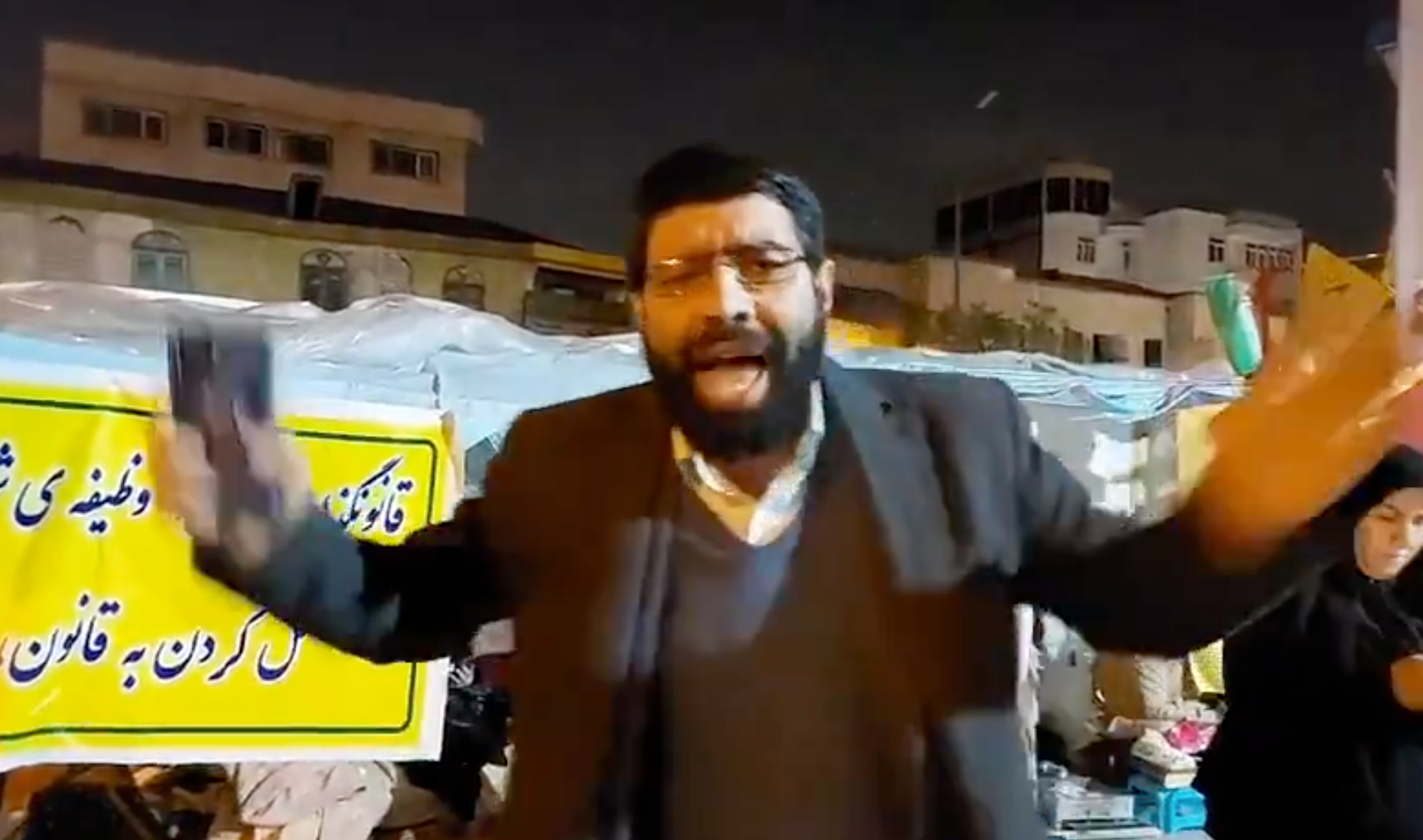 إنهاء اعتصام أنصار الحجاب الإجباري أمام البرلمان الإيراني.. بتدخل أمني