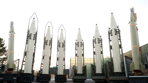 "ديفنس نتوورك": معلومات عن مساعدة الصين لبرنامج الصواريخ الإيراني يتم تسليمها لإسرائيل