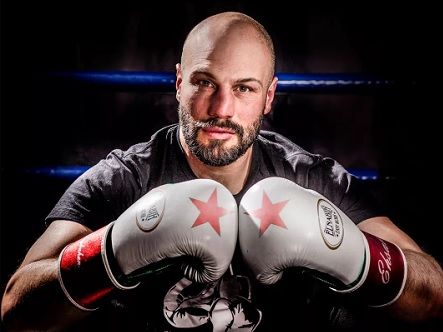 حمایت احسان روزبهانی از علی دایی: هر کشوری رفتم ایران رو به اسم تو میشناسند