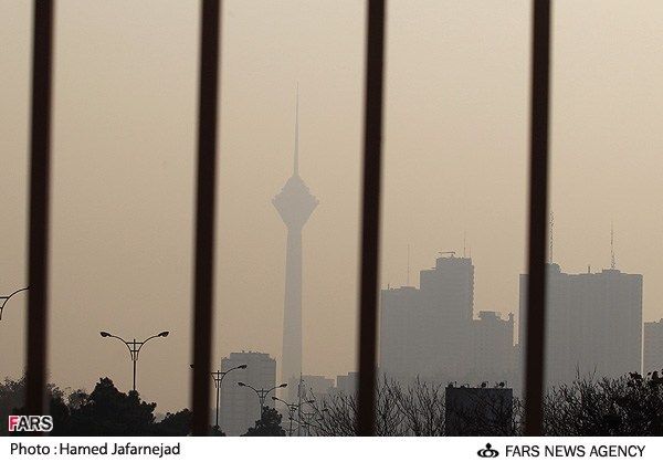 رییس مرکز ملی هوا: در غبار تهران سیانور بیش از حد مجاز وجود ندارد
