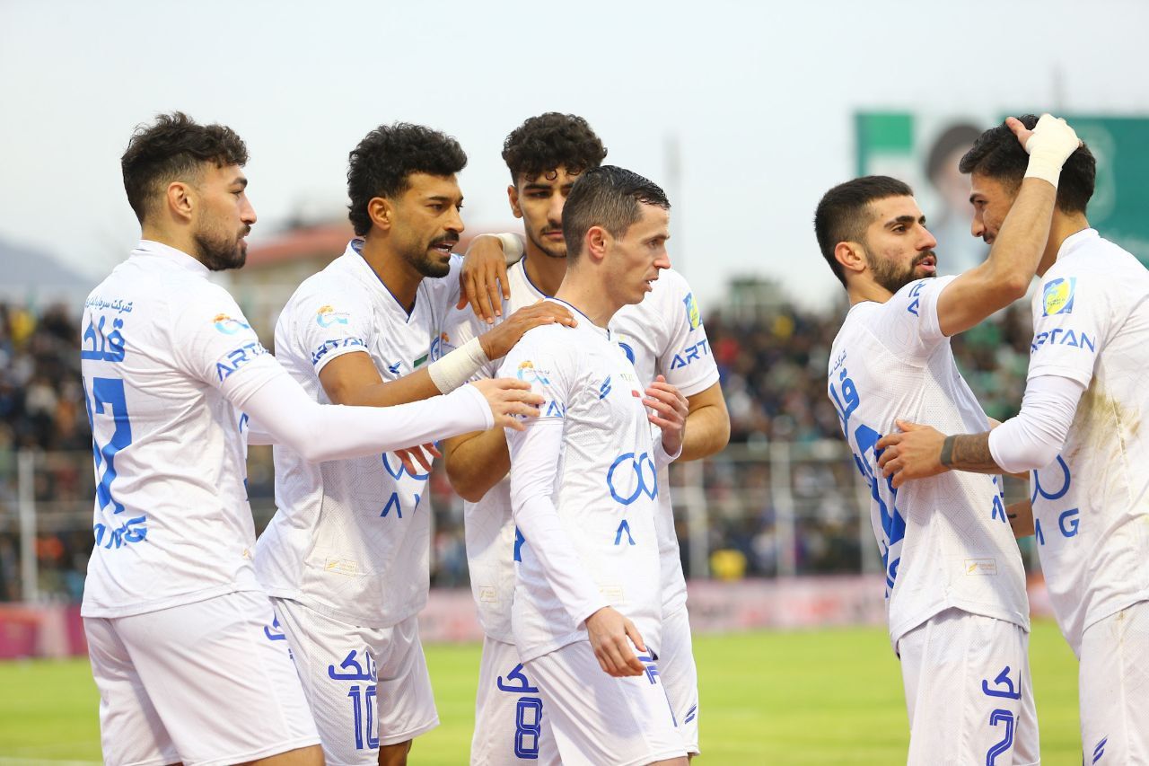 باشگاه خیبر پیگیر نتیجه۳-۰؛ درباره مدارک اقامت کاری بازیکنان خارجی‌ استقلال شفاف‌سازی کنید