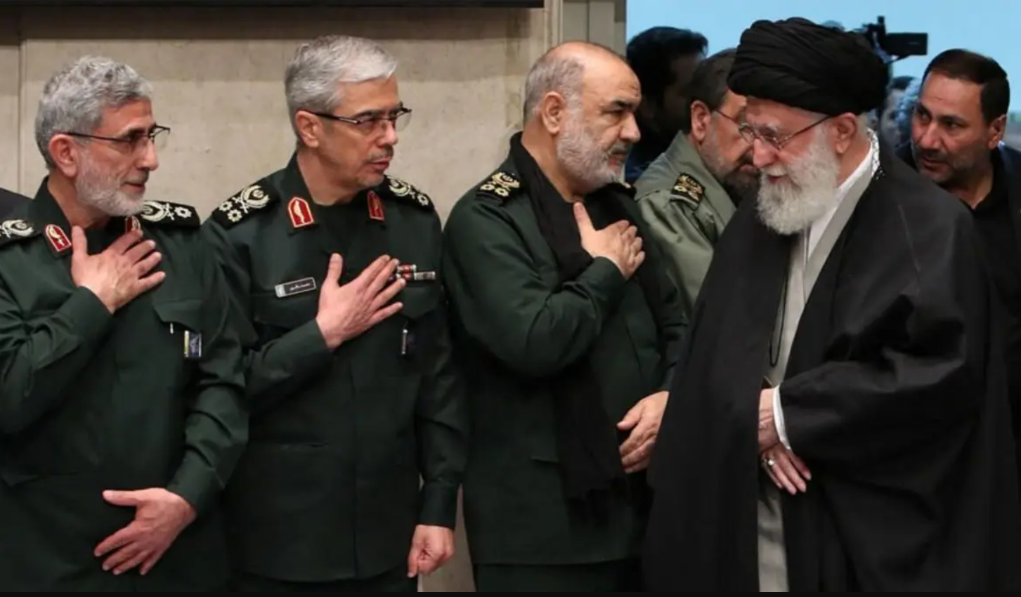 تلگراف: خامنه‌ای دستور داده است سطح آمادگی سپاه بالاتر از جنگ ۱۲ روزه باشد