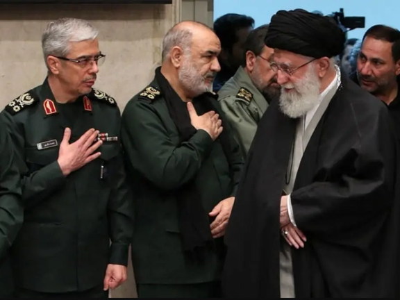 تلگراف: خامنهای دستور داده است سطح آمادگی سپاه بالاتر از جنگ ۱۲ روزه باشد