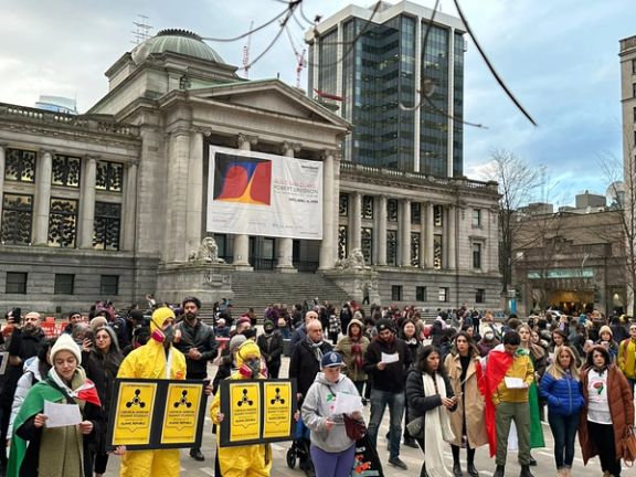 في احتفالات مدن عالمية مختلفة بيوم المرأة.. دعم دولي واسع لـ"نضال المرأة الإيرانية"