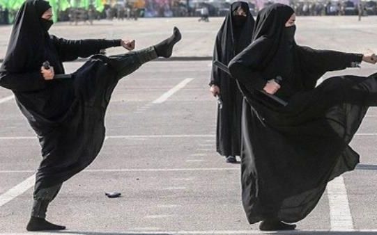 فرمانده سپاه ساوه: حجاب از هرگونه سلاح نظامی قویتر است