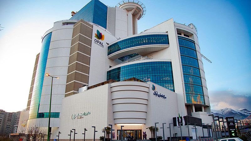 عذرخواهی مرکز تجاری اُپال از پوستر بحث‌برانگیز درباره مردم بندرعباس