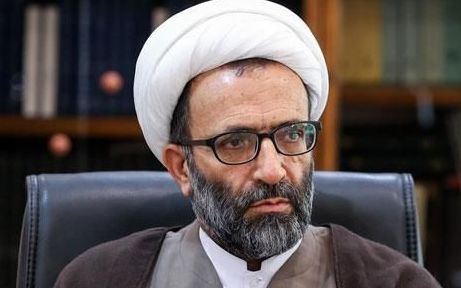 سخنگوی هیات رییسه مجلس: اخیرا برخی مسئولان خانوادهشان را به سفر و جلسه رسمی میبرند