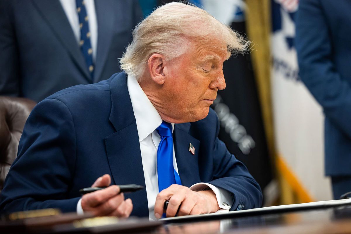 آکسیوس: ترامپ احتمالا تلاش‌های صلح در اوکراین را متوقف می‌کند 