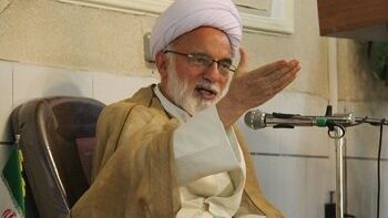 نماینده خامنهای در استان مرکزی: دستگاههای اطلاعاتی و امنیتی هوشیارتر باشند