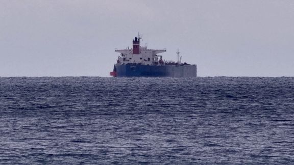 ضبط ناقلة نفط روسية في المياه اليونانية وواشنطن: كانت تنقل النفط الإيراني