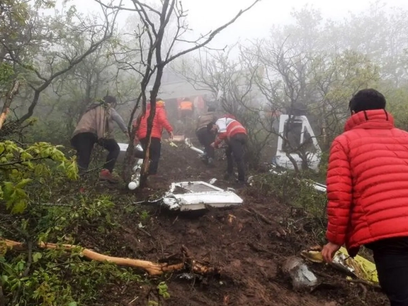 رییس جمعیت هلال احمر: در جریان جستوجوی بالگرد رئیسی چند بار از ارتفاع سقوط کردم