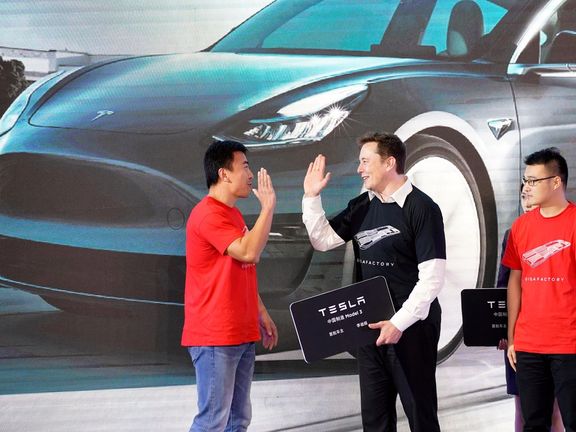 رویترز: ارتش چین ورود خودروهای تسلا به مجتمعهای مسکونی نظامی و کارکنان دولتی را ممنوع کرد