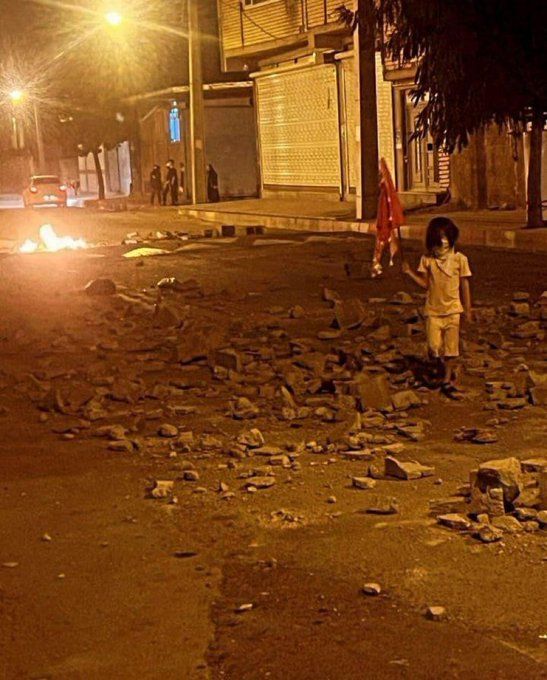 Iranians Keep Up Antigovernment Protests For The 28th Day 