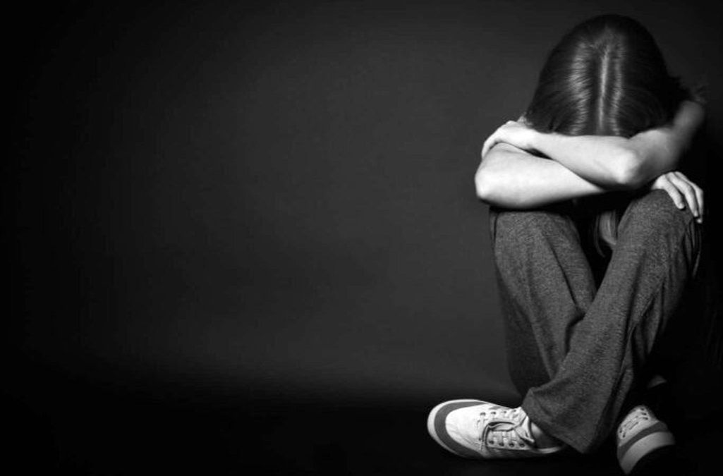 Teenage girl commits suicide after jeans dispute with school