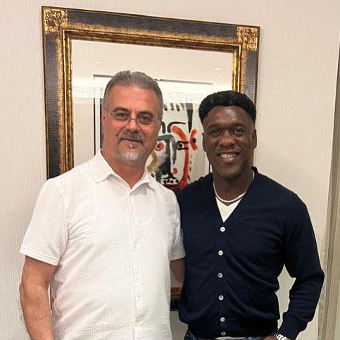 با اعلام علی نظری جویباری؛ کلارنس سیدورف مشاور ورزشی باشگاه استقلال شد