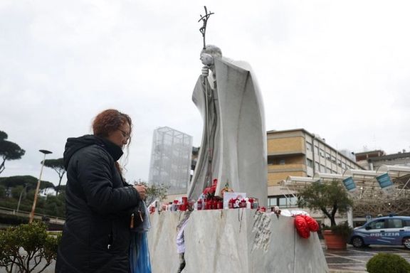 برای سومین هفته پیاپی نیایش عمومی پاپ به دلیل بیماری برگزار نشد