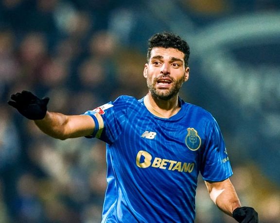 بهدلیل نداشتن تعهد به تیم؛ سرمربی پورتو طارمی را تا پایان فصل کنار میگذارد