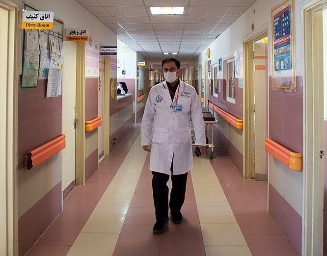 مقام سازمان نظام پزشکی: شرایط دشوار کاری در افزایش آمار خودکشی پزشکان نقش دارد
