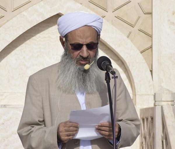 صحيفة خامنئي تهاجم زعيم أهل السنة في إيران لرفضه قتل المعارضين ومطالبته بإجراء استفتاء