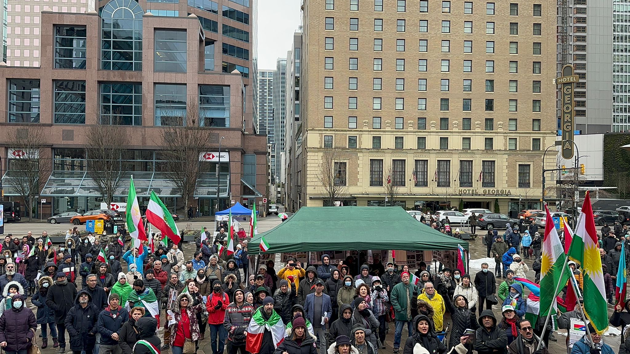 ایرانیان با تجمع در شهرهای مختلف جهان خواستار توجه جهانی به حمله‌های شیمیایی به مدارس شدند