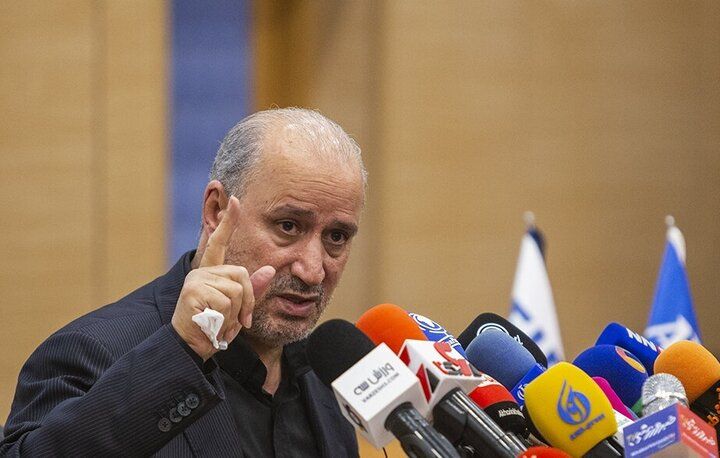 اعلام دیکتاتوری تاج و خفقان در فوتبال؛ ممنوعیت بیانیه، انتقاد از داوری و مقامات فدراسیون