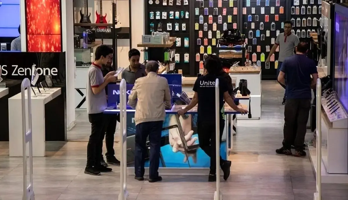 تولیدکنندگان موبایل: احتمال ممنوعیت کامل واردات تلفن همراه به ایران