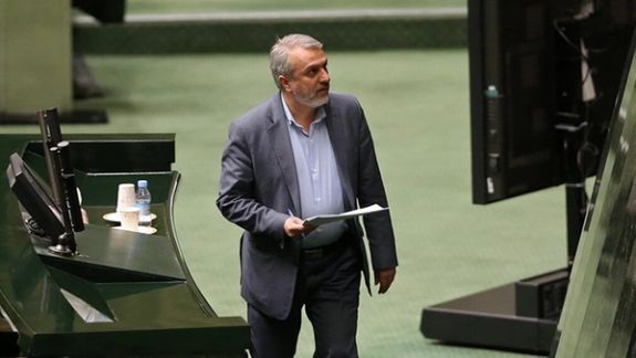 Minister of Industry, Mines and Trade Reza Fatemi Amin at the parliament (undated)