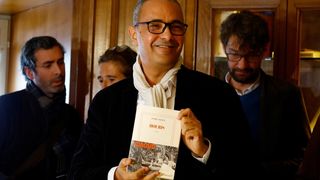 برنده گنکور ۲۰۲۴؛ نویسنده الجزایری حامی زنان ایران