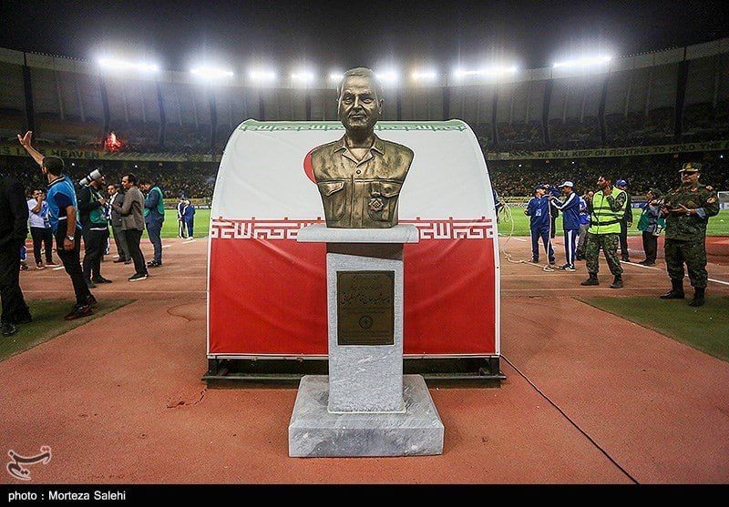 سپاهان مجسمه قاسم سلیمانی را از استادیوم نقش جهان حذف می‌کند